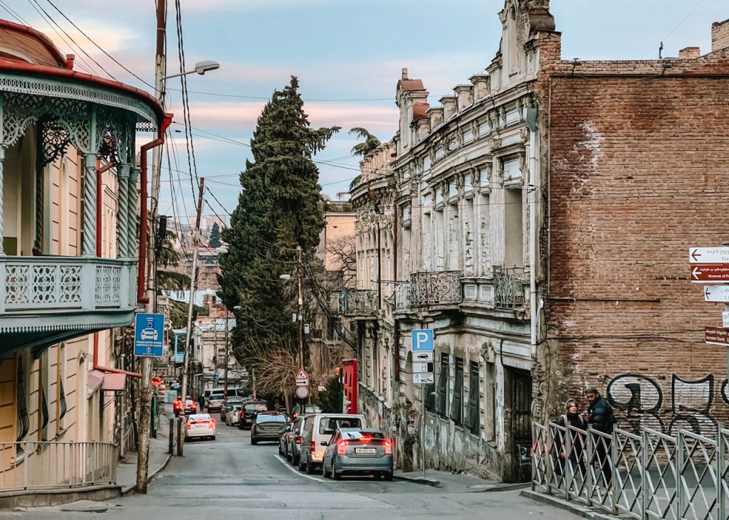 Tiflis Gezilecek Yerler: Detaylı Gezi Rehberi (20 Nokta)